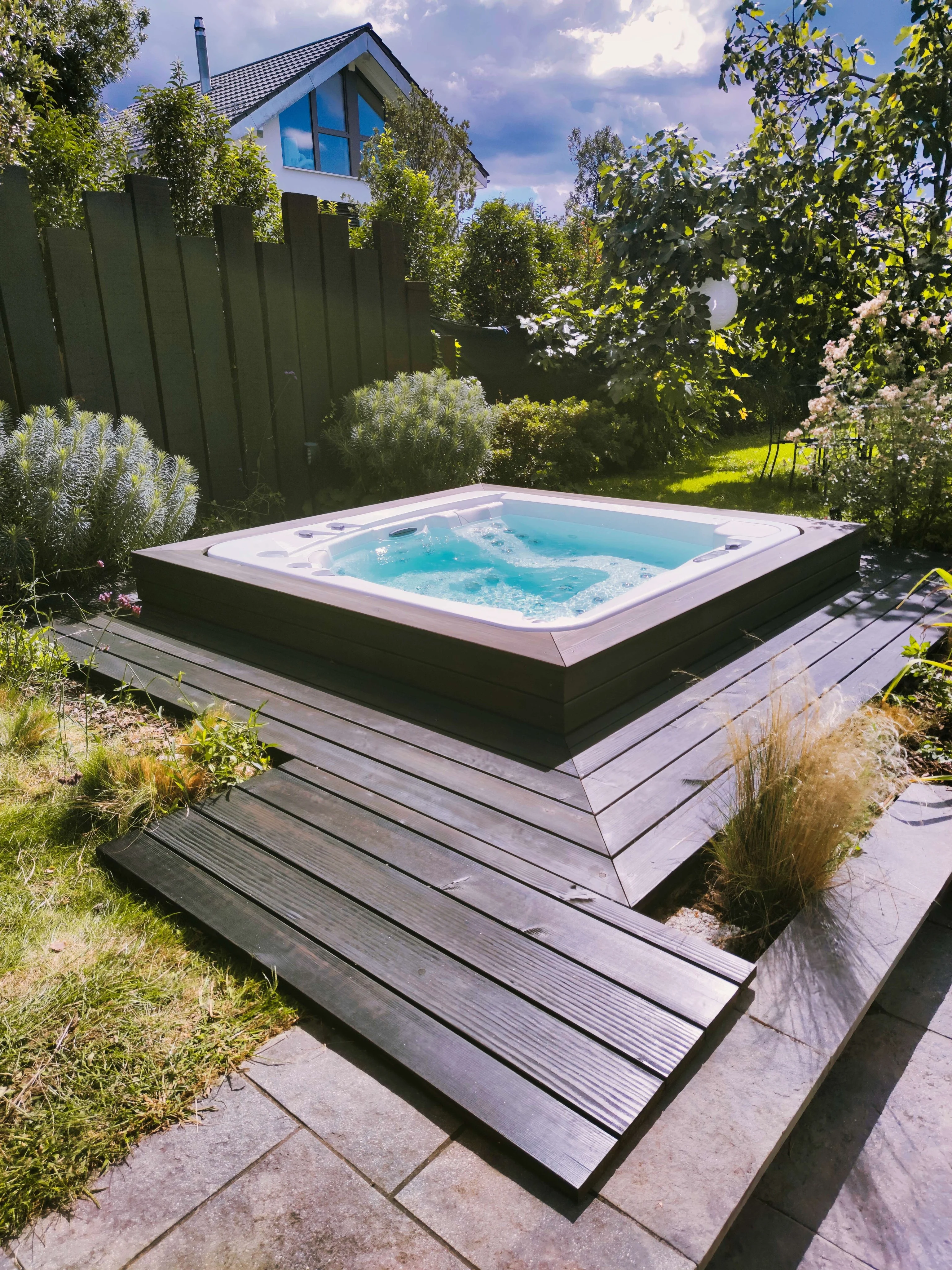 Entourage jacuzzi